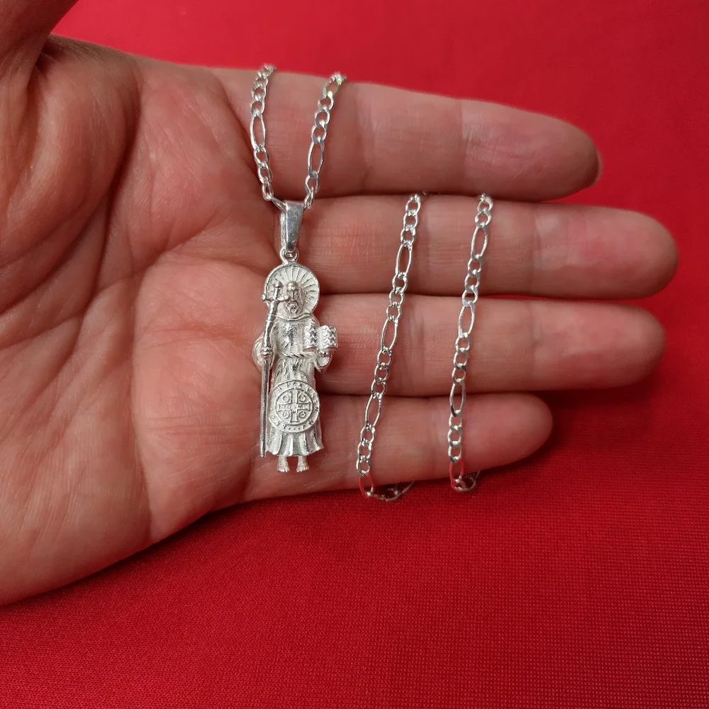 925 Sterling Silver Ladies St Benedict Catholic necklace pendant and chain‎
